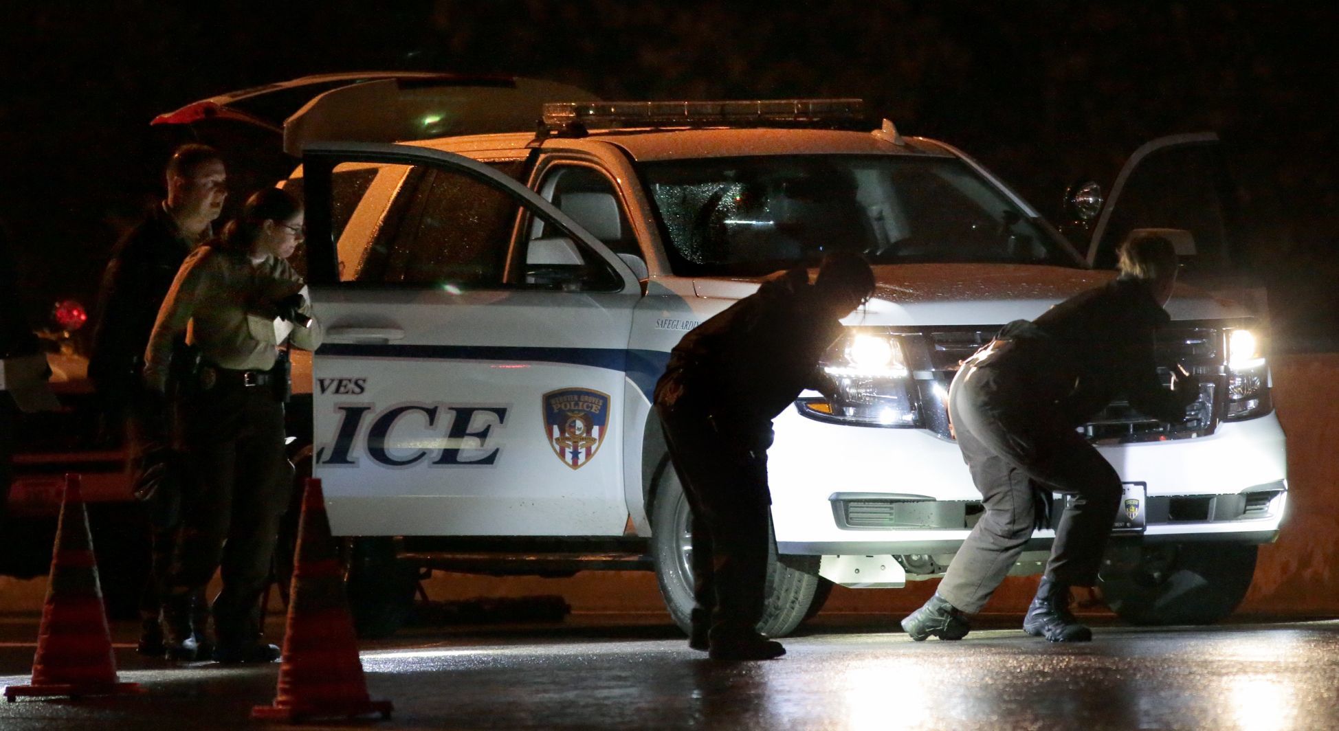 Officer shot on Interstate 44 in Webster Groves